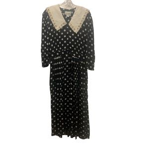 Karin Stevens black and white sailor collar Front l bottoms 3/4 sleeve Size 12!!